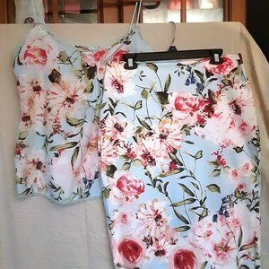 The 7th Ave Suiting Collection New York & Co Blue Floral skirt  size 8